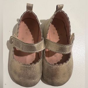 Gold shoes for toddler girl